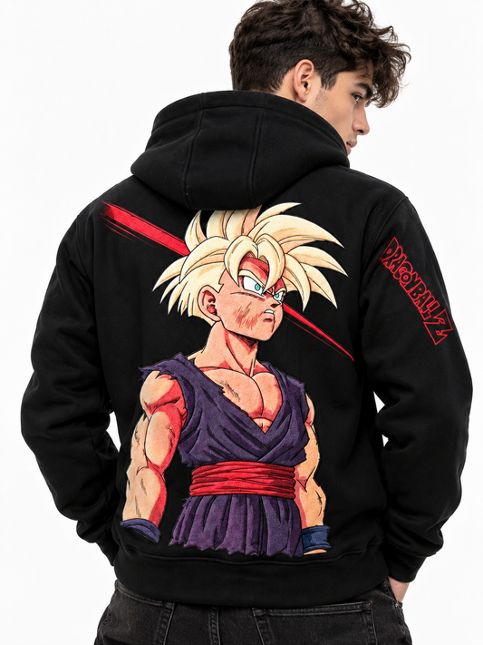 Hoodie negro Gohan Super Saiyajin, modelo hombre de espalda, estampado anime a color